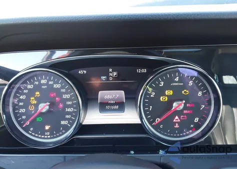 2017 Mercedes-Benz E 300 4Matic z USA, uszkodzony, nr VIN WDDZF4KB9HA017628